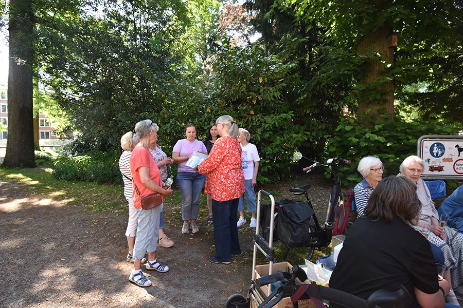 2023 06 25 SNC Buecherschrankgeburtstag