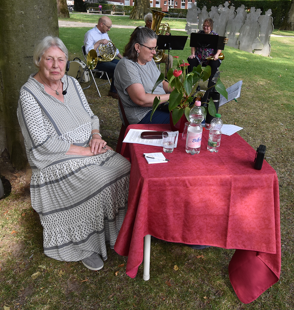 2024 08 29 SNC Lesung im Schlosspark 0003w