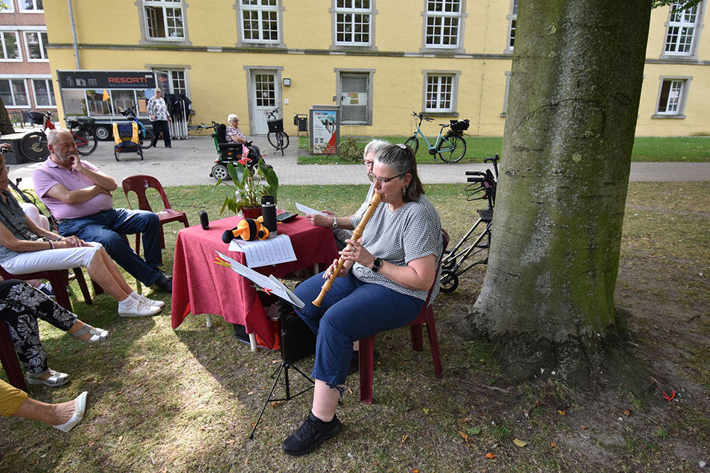 2024 08 29 SNC Lesung im Schlosspark 0014w